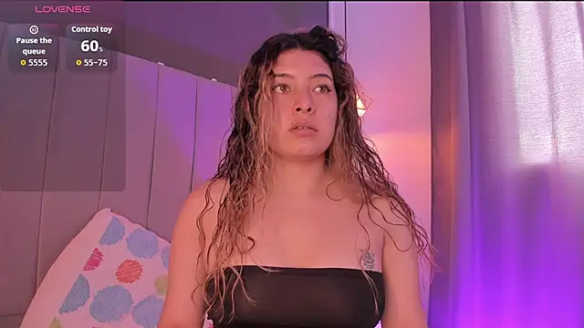 valeria rouse28 online show from November 2025 05:02:01 PM