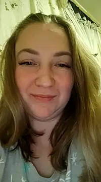 Kiss Eva online show from February 2025 05:04:01 PM