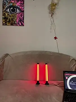 April Purr online show from March 2026 08:18:02 AM