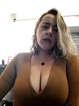CurvyLust x online show from September 2025 02:41:01 PM
