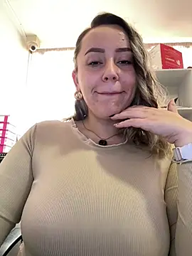 Snapshot of CurvyLust_x chatting on January 2026 01:37:02 PM CurvyLust x online show from January 2026 01:37:02 PM