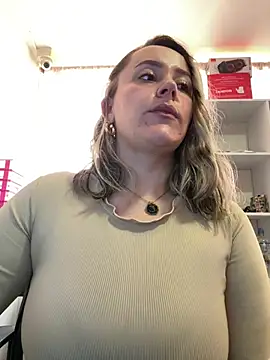 Snapshot of CurvyLust_x chatting on February 2026 02:22:01 PM CurvyLust x online show from February 2026 02:22:01 PM