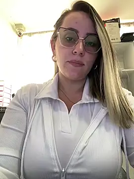 Snapshot of CurvyLust_x chatting on March 2026 03:38:01 PM CurvyLust x online show from March 2026 03:38:01 PM