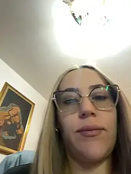 Snapshot of CurvyLust_x chatting on June 2026 01:04:01 PM CurvyLust x online show from June 2026 01:04:01 PM