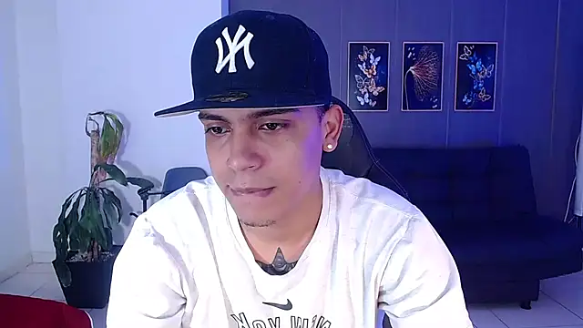 Snapshot of david_santos16 chatting on September 2025 03:19:02 AM david santos16 online show from September 2025 03:19:02 AM