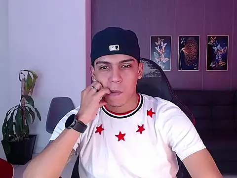 Snapshot of david_santos16 chatting on September 2025 11:07:01 PM david santos16 online show from September 2025 11:07:01 PM