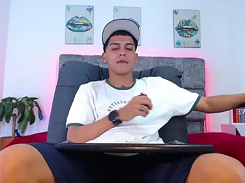 Snapshot of david_santos16 chatting on September 2025 12:03:01 AM david santos16 online show from September 2025 12:03:01 AM