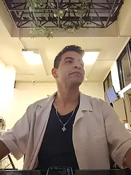 Snapshot of Juann-cock chatting on April 2026 05:08:01 AM Juann-cock online show from April 2026 05:08:01 AM