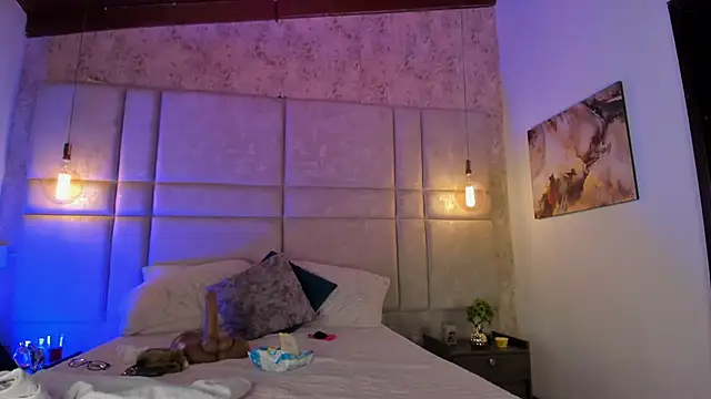 Mily Vermont online show from April 2026 07:51:01 PM