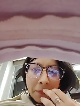 VioletxBloom online show from December 2025 11:45:01 PM