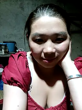 Snapshot of quynhkoolbae chatting on November 2025 12:51:02 PM quynhkoolbae online show from November 2025 12:51:02 PM