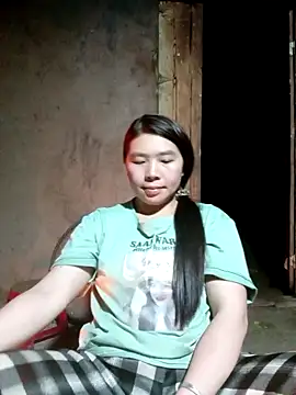 Snapshot of quynhkoolbae chatting on November 2025 12:27:02 PM quynhkoolbae online show from November 2025 12:27:02 PM