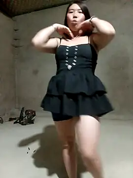 Snapshot of quynhkoolbae chatting on November 2025 12:48:02 PM quynhkoolbae online show from November 2025 12:48:02 PM