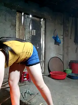 Snapshot of quynhkoolbae chatting on November 2025 04:24:01 AM quynhkoolbae online show from November 2025 04:24:01 AM