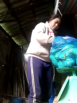 Snapshot of quynhkoolbae chatting on November 2025 01:48:01 AM quynhkoolbae online show from November 2025 01:48:01 AM