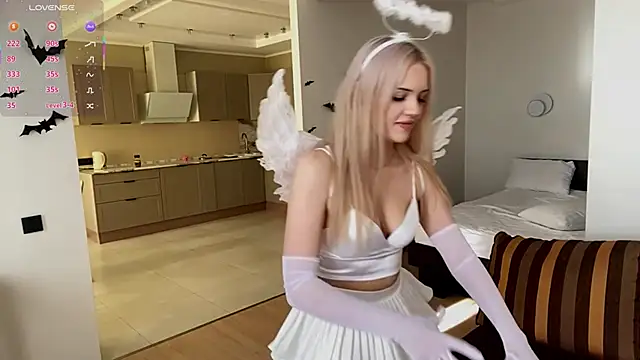 Snapshot of DestinyTurner chatting on October 2025 07:08:01 AM DestinyTurner online show from October 2025 07:08:01 AM