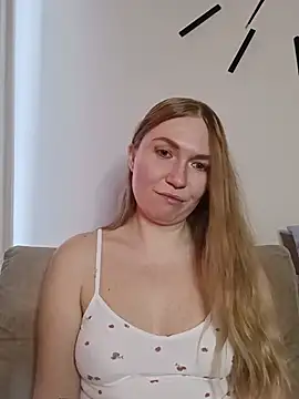 KisaVixen online show from May 2026 01:40:02 PM