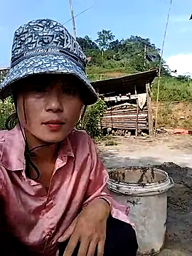 linda bae00 online show from October 2025 01:37:02 AM