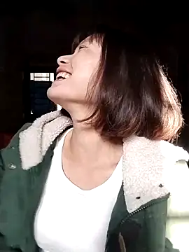 linda bae00 online show from December 2025 12:59:02 AM