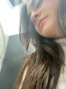 Danielaeliana online show from November 2025 09:03:01 PM