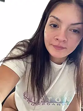 Danielaeliana online show from April 2026 01:12:01 PM