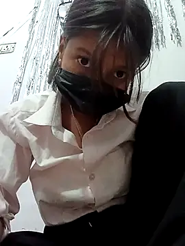 Snapshot of VamikaAngel chatting on November 2025 12:31:02 PM VamikaAngel online show from November 2025 12:31:02 PM