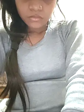 Komal0099 online show from December 2025 03:23:01 AM