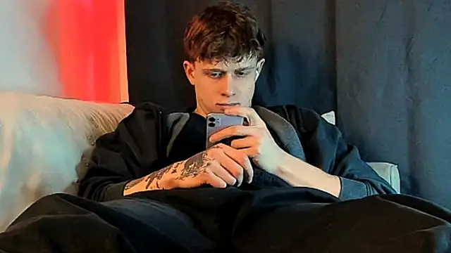 TalkingHead 0  online show from April 2026 06:23:01 PM