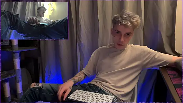 Snapshot of davesinner chatting on May 2026 08:25:01 PM davesinner online show from May 2026 08:25:01 PM