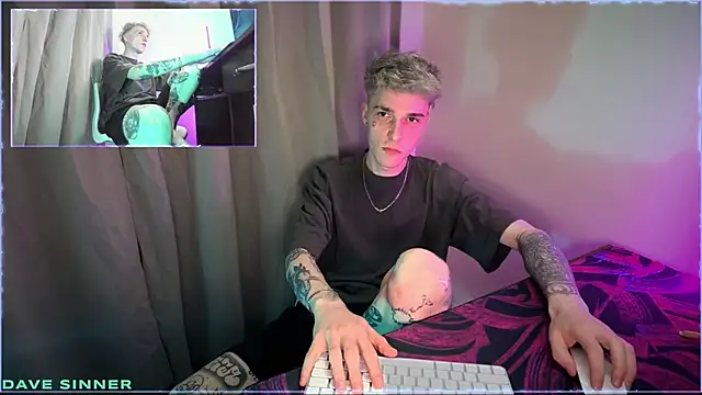 Snapshot of davesinner chatting on May 2026 10:48:02 PM davesinner online show from May 2026 10:48:02 PM