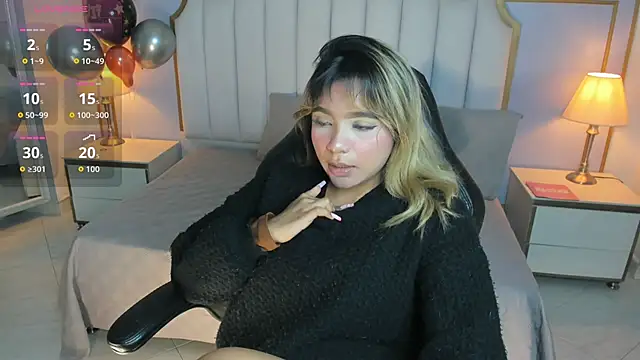 Emilly mell online show from December 2025 11:26:02 AM