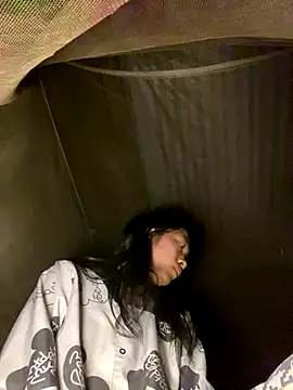 EmLy02 online show from September 2025 11:38:01 PM