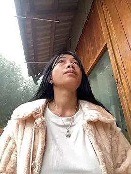 EmLy02 online show from November 2025 12:12:01 AM