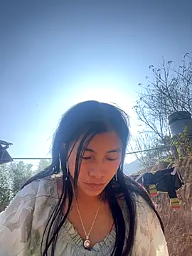 EmLy02 online show from December 2025 07:24:01 AM