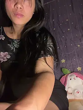 EmLy02 online show from April 2026 02:25:02 AM