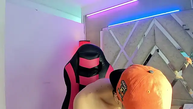 nicolai drake online show from December 2025 03:33:01 AM