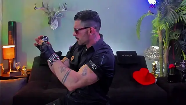 dennis cox1 online show from April 2026 10:21:02 AM