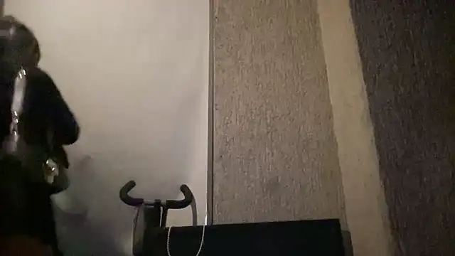 smokemilv online show from November 2025 04:35:02 AM