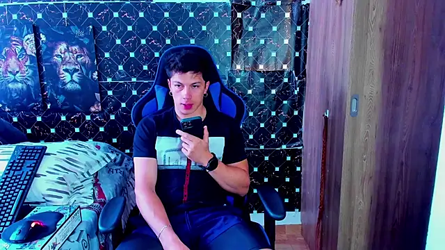 Snapshot of javiersexymann chatting on January 2026 05:15:01 PM javiersexymann online show from January 2026 05:15:01 PM