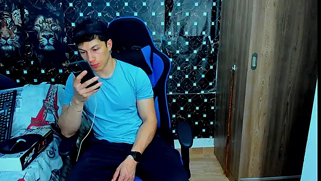 Snapshot of javiersexymann chatting on January 2026 10:44:02 PM javiersexymann online show from January 2026 10:44:02 PM