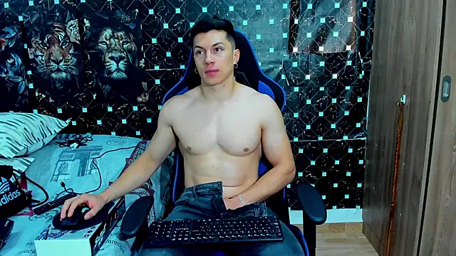 javiersexymann online show from February 2026 08:34:01 PM