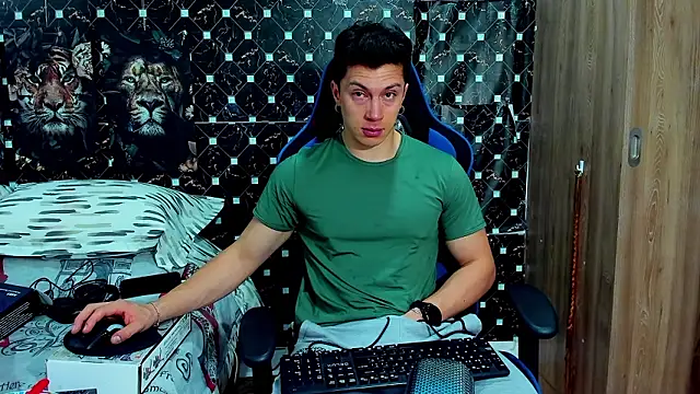 javiersexymann online show from February 2026 10:55:01 PM