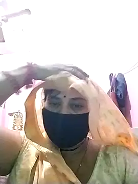 Rajnee33A online show from April 2026 04:54:01 PM