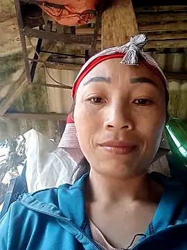 lucybaby00 online show from December 2025 04:19:01 AM