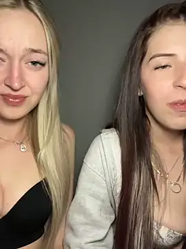 emilypeperoni online show from April 2026 09:06:02 PM