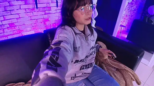 kitty malach online show from December 2025 03:23:01 AM