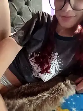 mae lyra online show from March 2026 08:15:01 PM