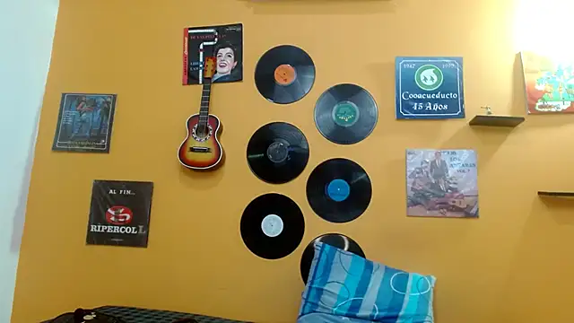 skinnyverus18 online show from February 2026 07:29:01 PM