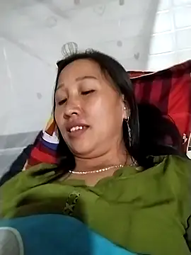 cute love00 online show from February 2026 11:31:02 AM