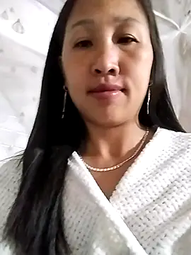 cute love00 online show from March 2026 12:07:01 AM